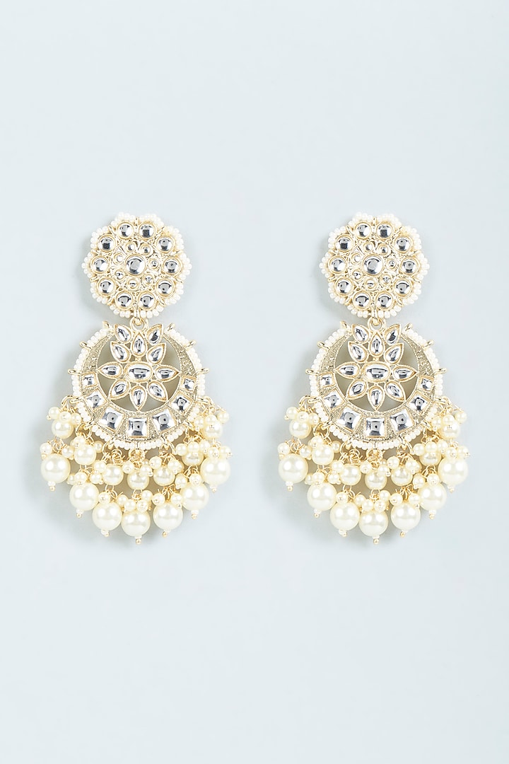 Gold Finish Kundan Polki Maangtikka With Earrings by Moh-Maya by Disha Khatri at Pernia's Pop Up Shop