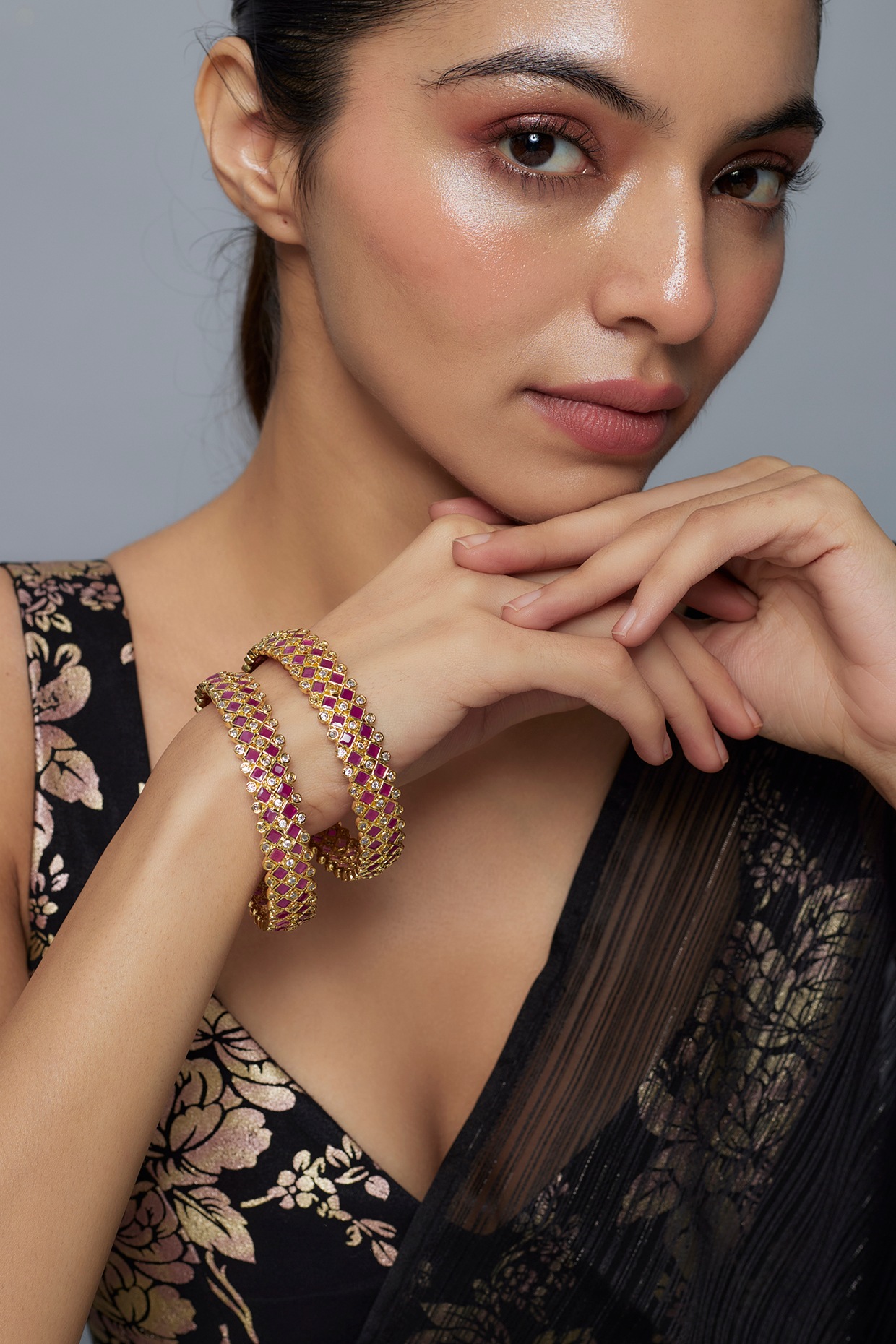 Glass bangles set for saree clearance