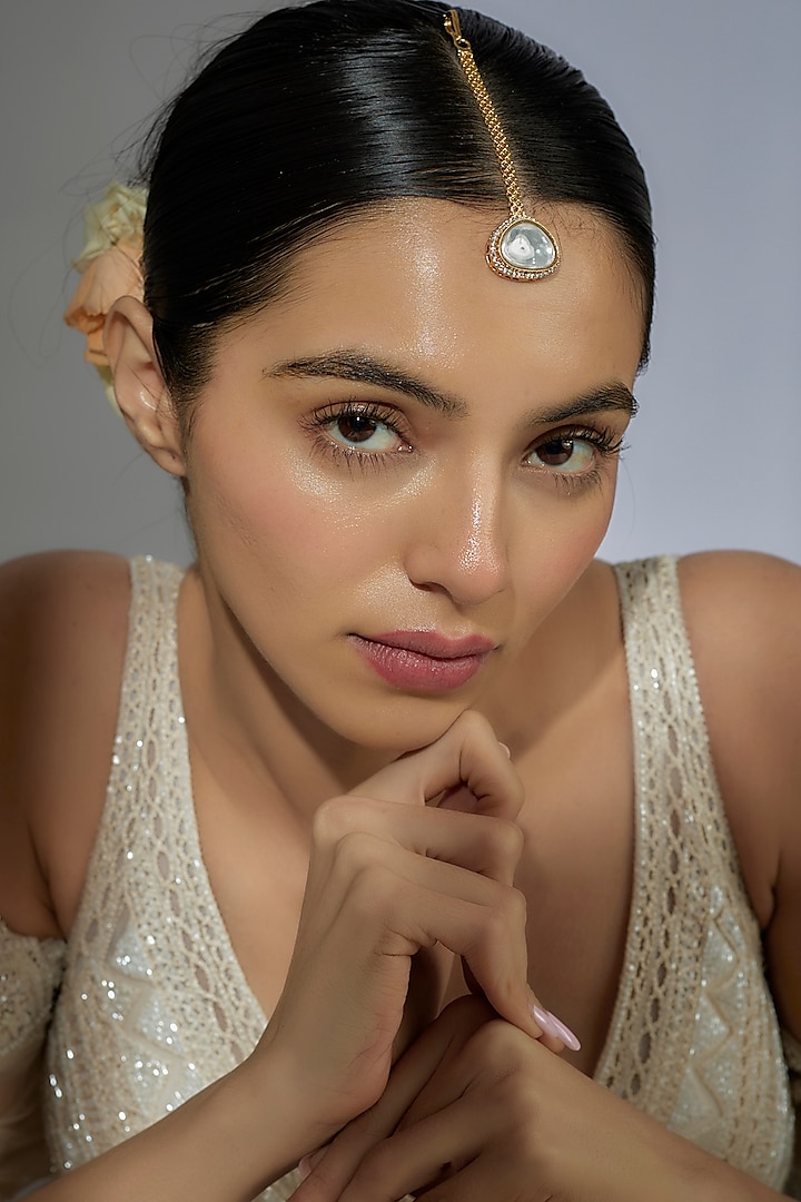 Gold Finish Kundan Polki & Zircon Maangtikka by Moh-Maya by Disha Khatri at Pernia's Pop Up Shop