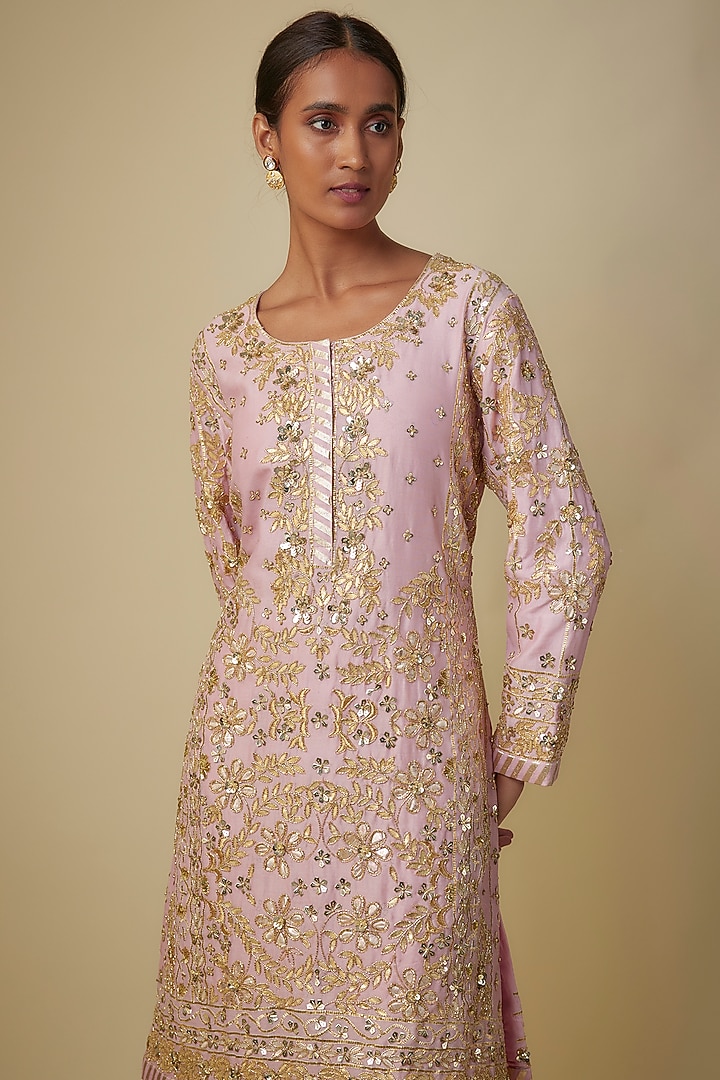 Baby Pink Raw Silk Sequins Embroidered Kurta Set by Mehak Murpana at Pernia's Pop Up Shop
