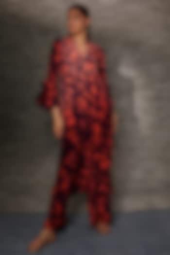 Black Crepe Printed & Embroidered Kurta Set by Mehak Murpana at Pernia's Pop Up Shop