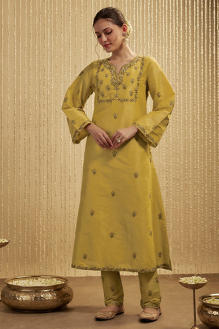 Mustard Yellow Dupion Silk Embroidered Kurta Set by Mehak Murpana at Pernia's Pop Up Shop