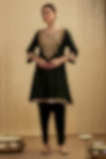 Dark Green Silk Chanderi Embroidered Kurta Set by Mehak Murpana at Pernia's Pop Up Shop