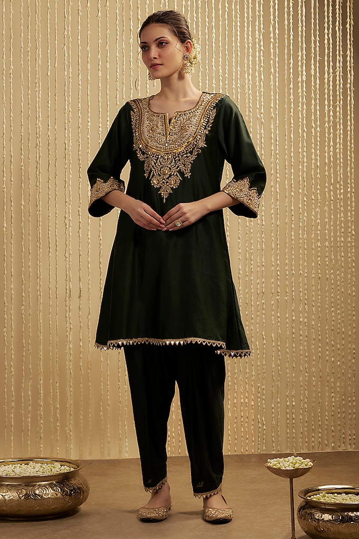 Dark Green Silk Chanderi Embroidered Kurta Set by Mehak Murpana at Pernia's Pop Up Shop