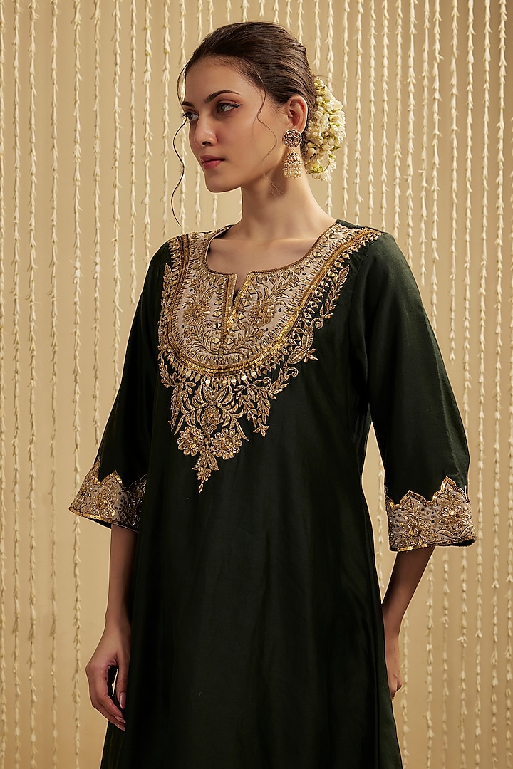Dark Green Silk Chanderi Embroidered Kurta Set by Mehak Murpana at Pernia's Pop Up Shop