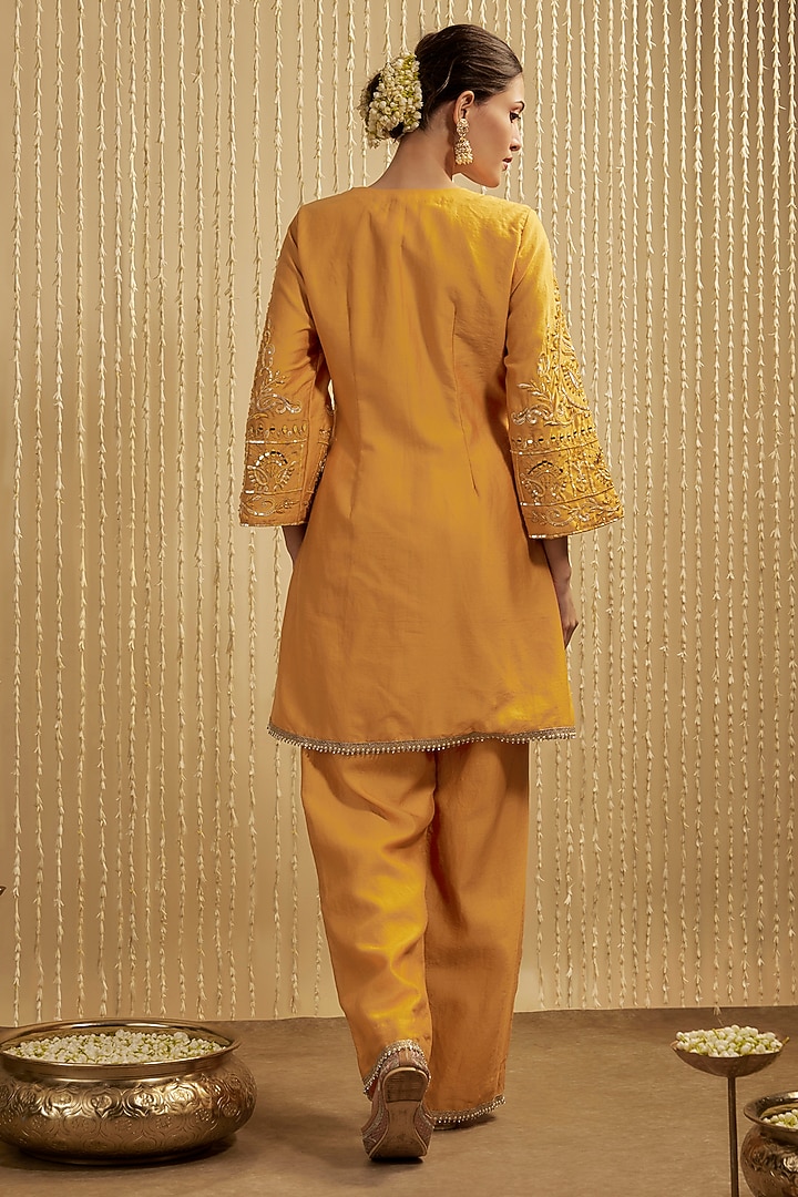 Mustard Yellow Silk Chanderi Embroidered Kurta Set by Mehak Murpana at Pernia's Pop Up Shop
