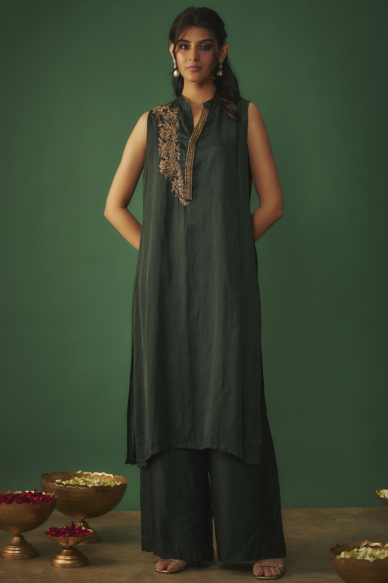 Emerald Green Satin Linen Embroidered Kurta Set by Mehak Murpana at Pernia's Pop Up Shop