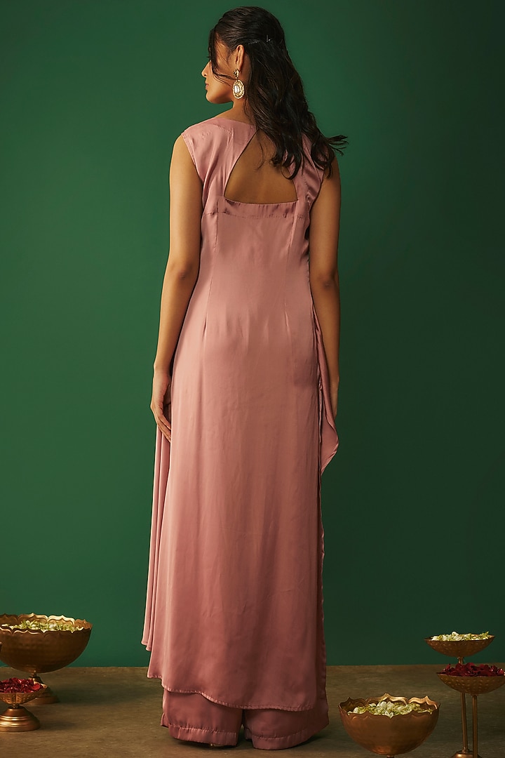 Rose Pink Milano Satin Embroidered Kurta Set by Mehak Murpana at Pernia's Pop Up Shop