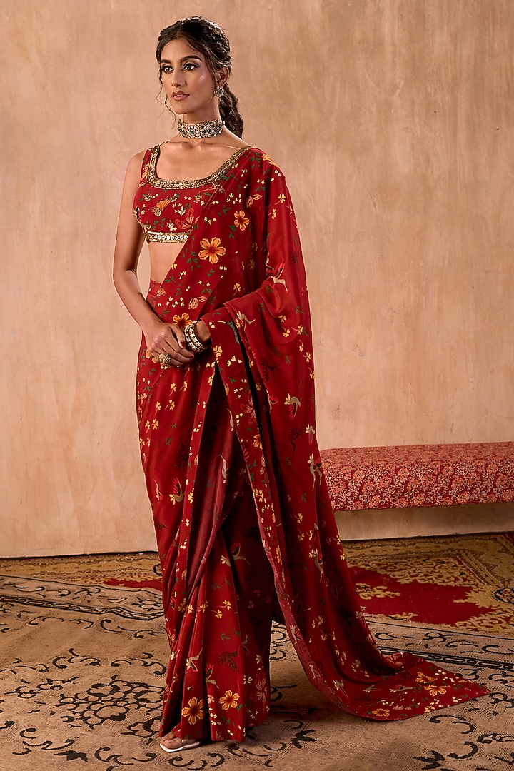 Red Crepe Floral Printed Pre-Draped Wedding Saree Set by Mehak Murpana at Pernia's Pop Up Shop