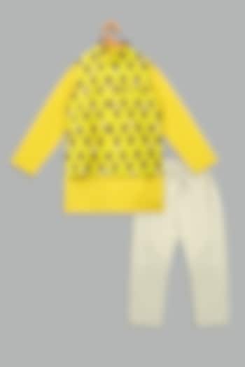 Yellow Cotton Silk Printed Bundi Jacket Set For Boys by Bunny Lane at Pernia's Pop Up Shop