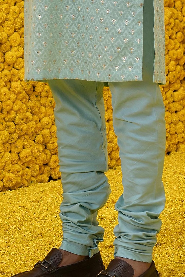 Aquamarine Banarasi Chanderi Kurta Set by Mahima Mahajan Men at Pernia's Pop Up Shop