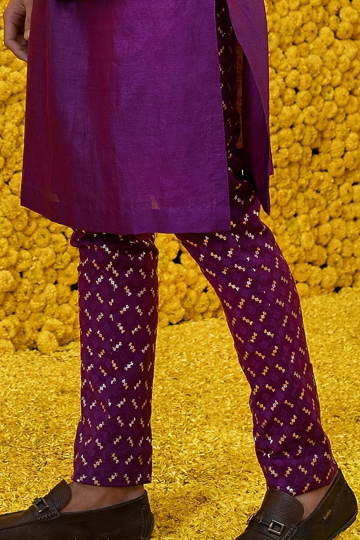 Purple Banarasi Chanderi Kurta Set With Bundi Jacket by Mahima Mahajan Men at Pernia's Pop Up Shop
