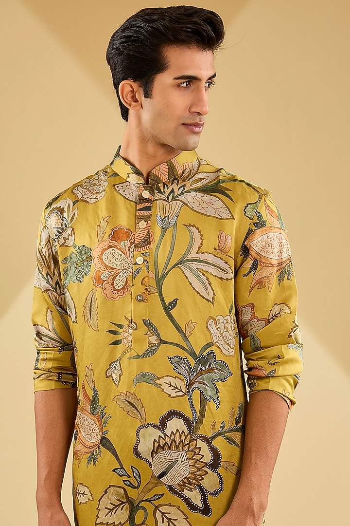 Old Gold Cambric Cotton Kurta Set by Mahima Mahajan Men at Pernia's Pop Up Shop