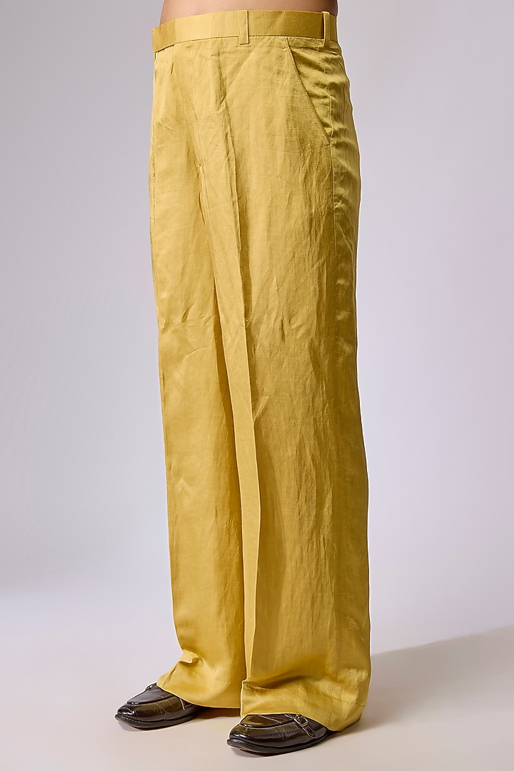 Old Gold Silk Chanderi & Organza Kurta Set by Mahima Mahajan Men at Pernia's Pop Up Shop