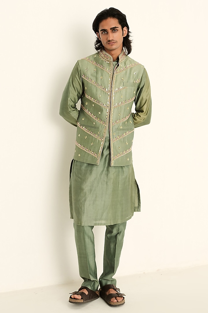 Jade Green Linen Satin Hand Embroidered Bundi Jacket Set by Mahima Mahajan Men at Pernia's Pop Up Shop