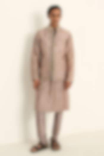 Platinum-Colored Linen Satin Hand Embroidered Bundi Jacket Set by Mahima Mahajan Men at Pernia's Pop Up Shop