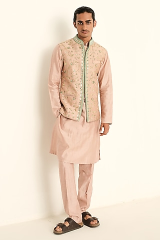 Blush Pink Linen Satin Hand Embroidered Bundi Jacket Set by Mahima Mahajan Men