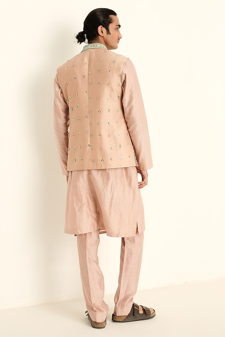 Blush Pink Linen Satin Hand Embroidered Bundi Jacket Set by Mahima Mahajan Men at Pernia's Pop Up Shop