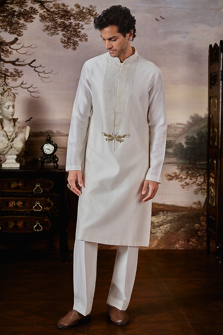 Ivory Chanderi Kurta Set by Mahima Mahajan Men at Pernia's Pop Up Shop