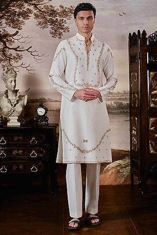 Ivory Chanderi Embroidered Kurta Set by Mahima Mahajan Men