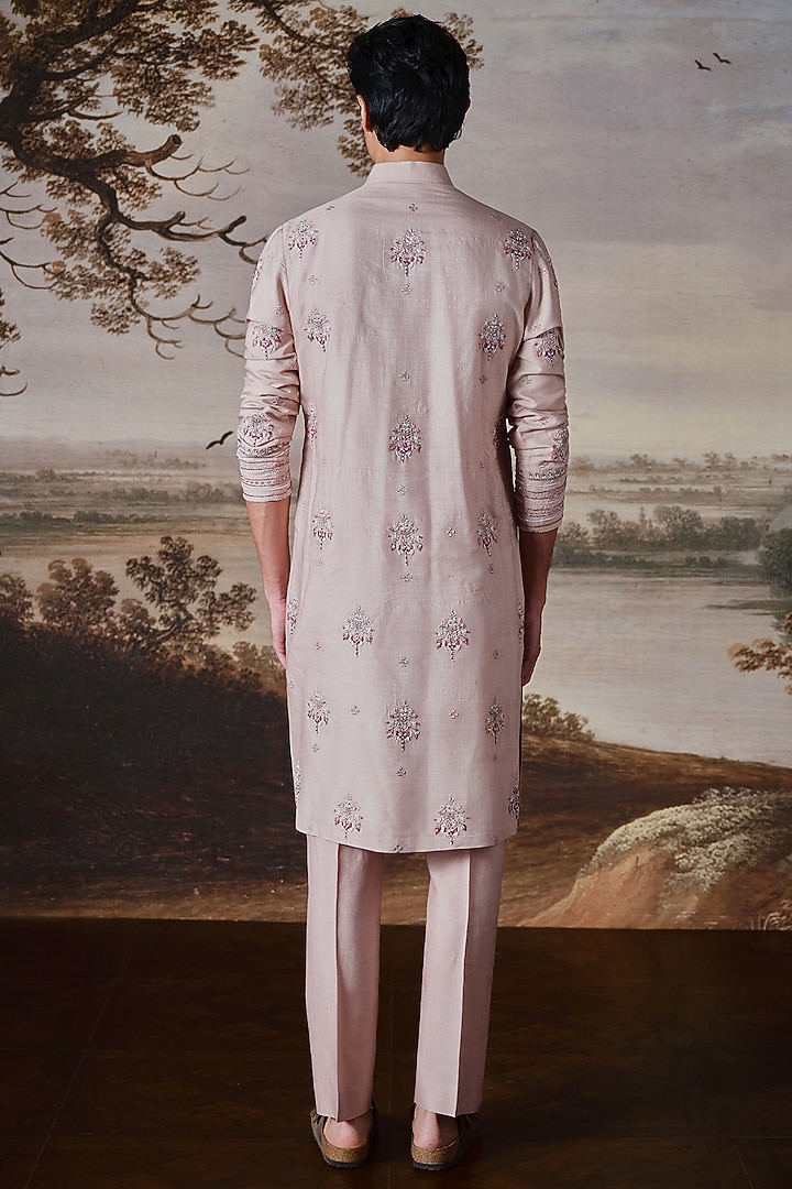 Powder Pink Matka Chanderi Kurta Set by Mahima Mahajan Men at Pernia's Pop Up Shop