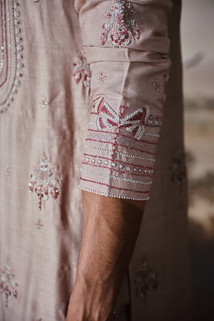 Powder Pink Matka Chanderi Kurta Set by Mahima Mahajan Men at Pernia's Pop Up Shop