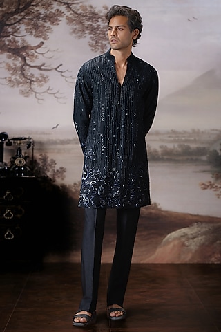 Black Chanderi Kurta Set by Mahima Mahajan Men