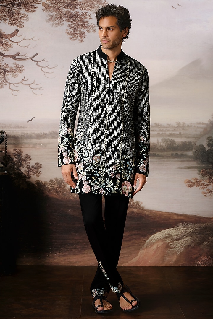 Black Chanderi Kurta Set by Mahima Mahajan Men at Pernia's Pop Up Shop