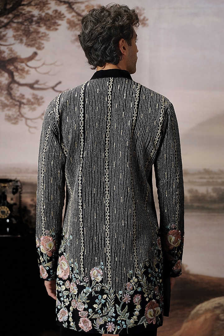 Black Chanderi Kurta Set by Mahima Mahajan Men at Pernia's Pop Up Shop