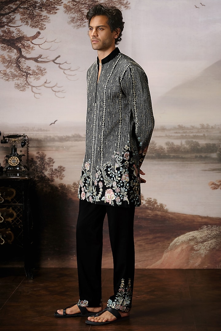 Black Chanderi Kurta Set by Mahima Mahajan Men at Pernia's Pop Up Shop