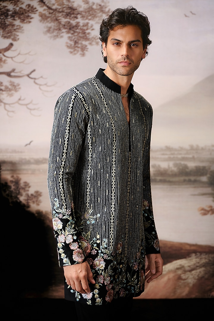 Black Chanderi Kurta Set by Mahima Mahajan Men at Pernia's Pop Up Shop