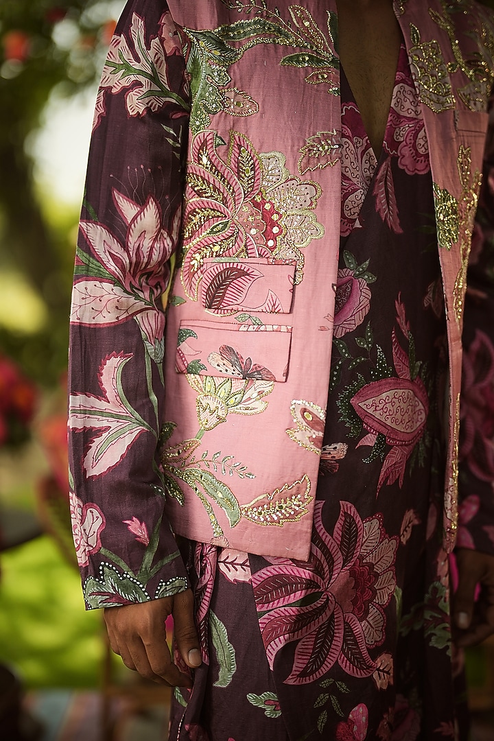 Warm Bubblegum Linen Satin Embroidered Bundi Jacket by Mahima Mahajan Men at Pernia's Pop Up Shop