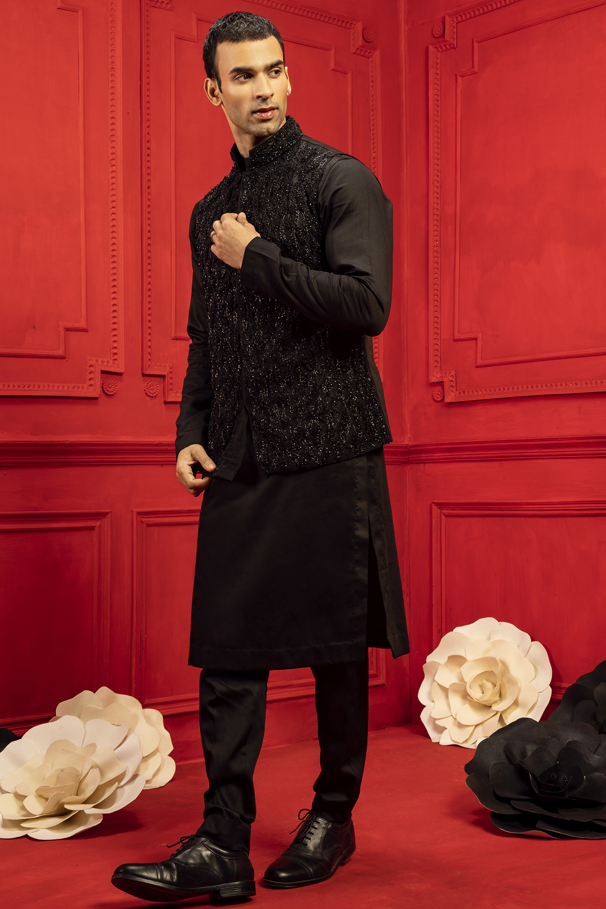Black Net Embroidered Bundi Jacket Set by Mahima Mahajan Men