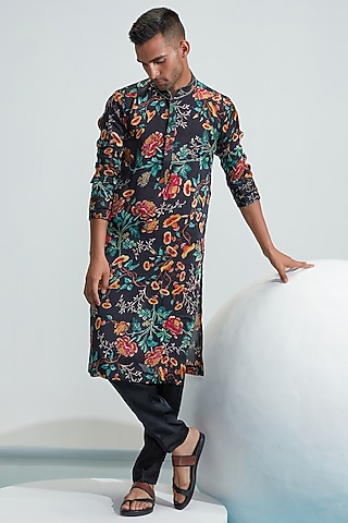 Black Printed Kurta Set by Mahima Mahajan Men
