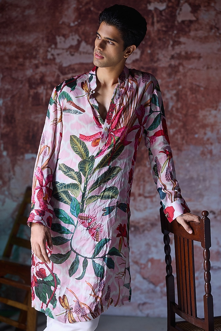 Soft Pink Satin Organza Printed Kurta Set Set by Mahima Mahajan Men at Pernia's Pop Up Shop