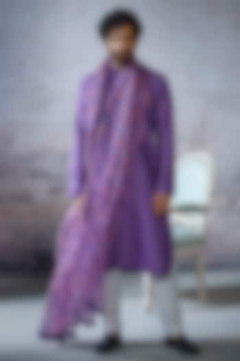 Lilac Silk Chanderi & Organza Kurta Set by Mahima Mahajan Men