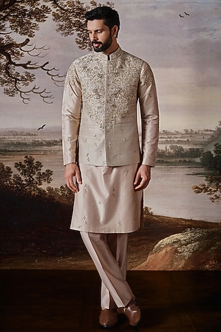 Beige Matka Silk Embroidered Bundi Jacket Set by Mahima Mahajan Men