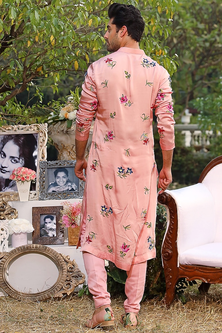 Blush Embroidered Kurta Set by Mahima Mahajan Men at Pernia's Pop Up Shop
