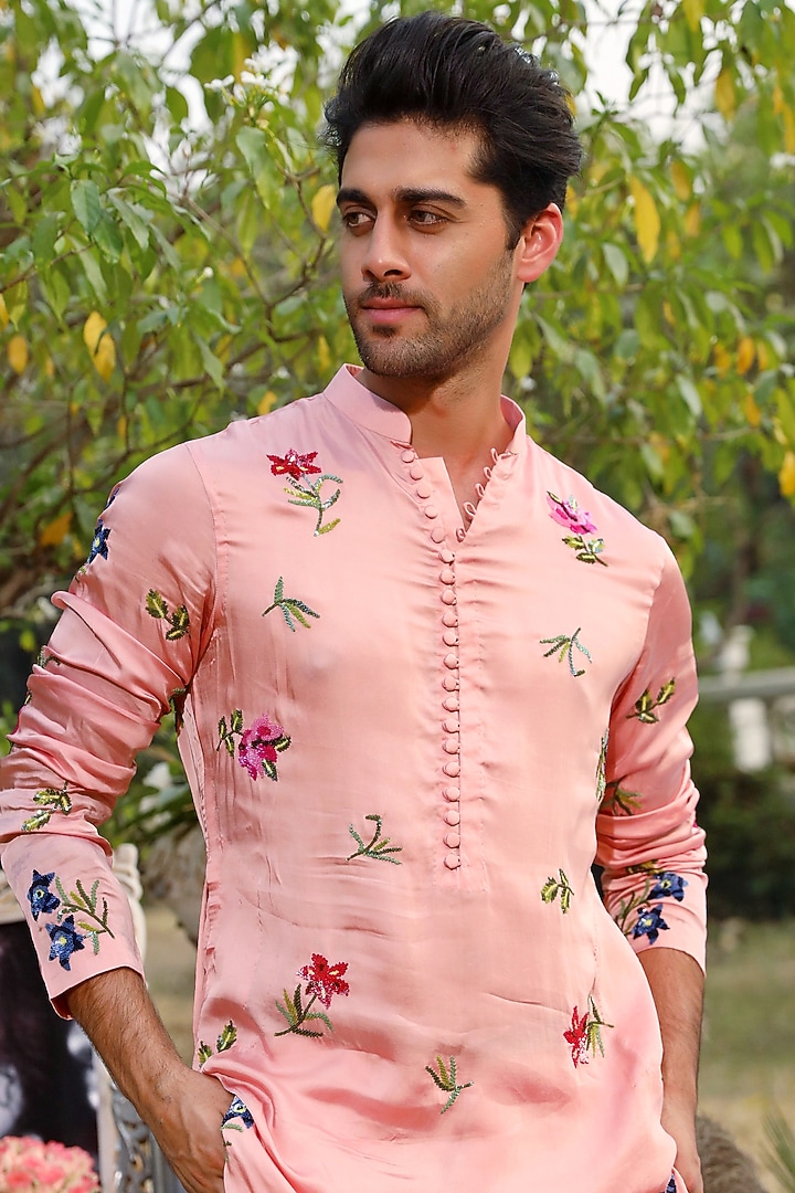 Blush Embroidered Kurta Set by Mahima Mahajan Men at Pernia's Pop Up Shop