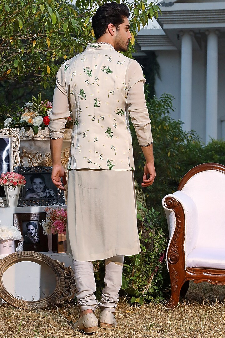 Jade Kurta Set With Printed Bundi Jacket by Mahima Mahajan Men at Pernia's Pop Up Shop
