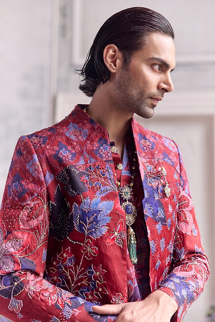 Royal Red Linen Satin Hand Embroidered Groom Sherwani Set by Mahima Mahajan Men at Pernia's Pop Up Shop