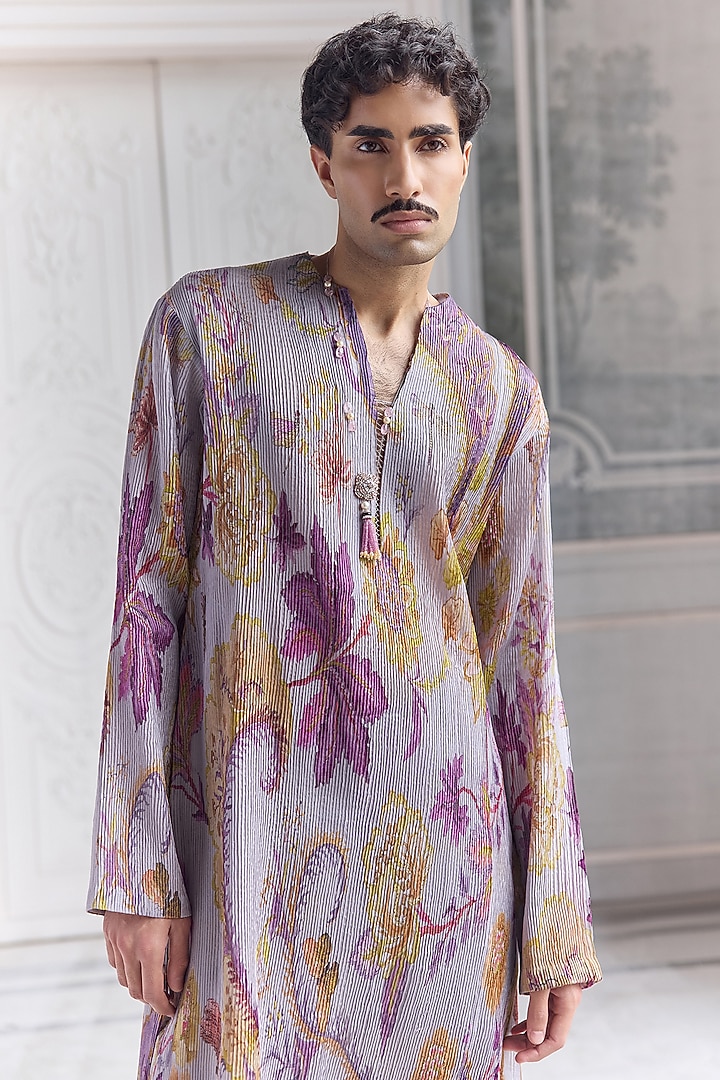 Steel Lilac Satin Organza Printed Kurta Set by Mahima Mahajan Men at Pernia's Pop Up Shop