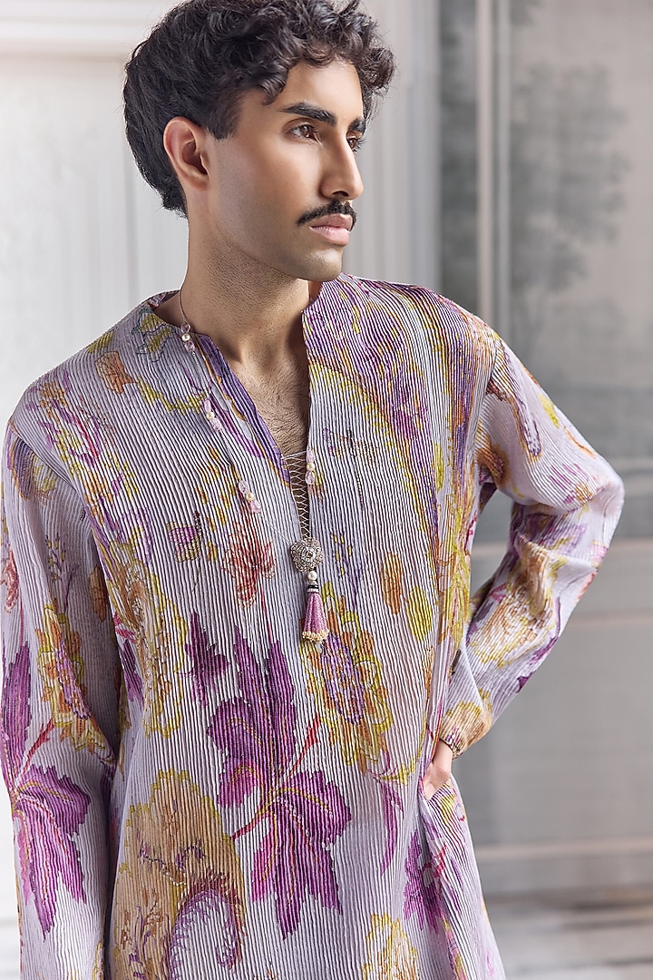 Steel Lilac Satin Organza Printed Kurta Set by Mahima Mahajan Men at Pernia's Pop Up Shop