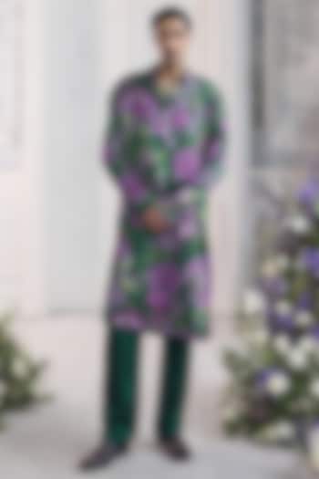 Forest Green Linen Satin Printed Kurta Set by Mahima Mahajan Men at Pernia's Pop Up Shop
