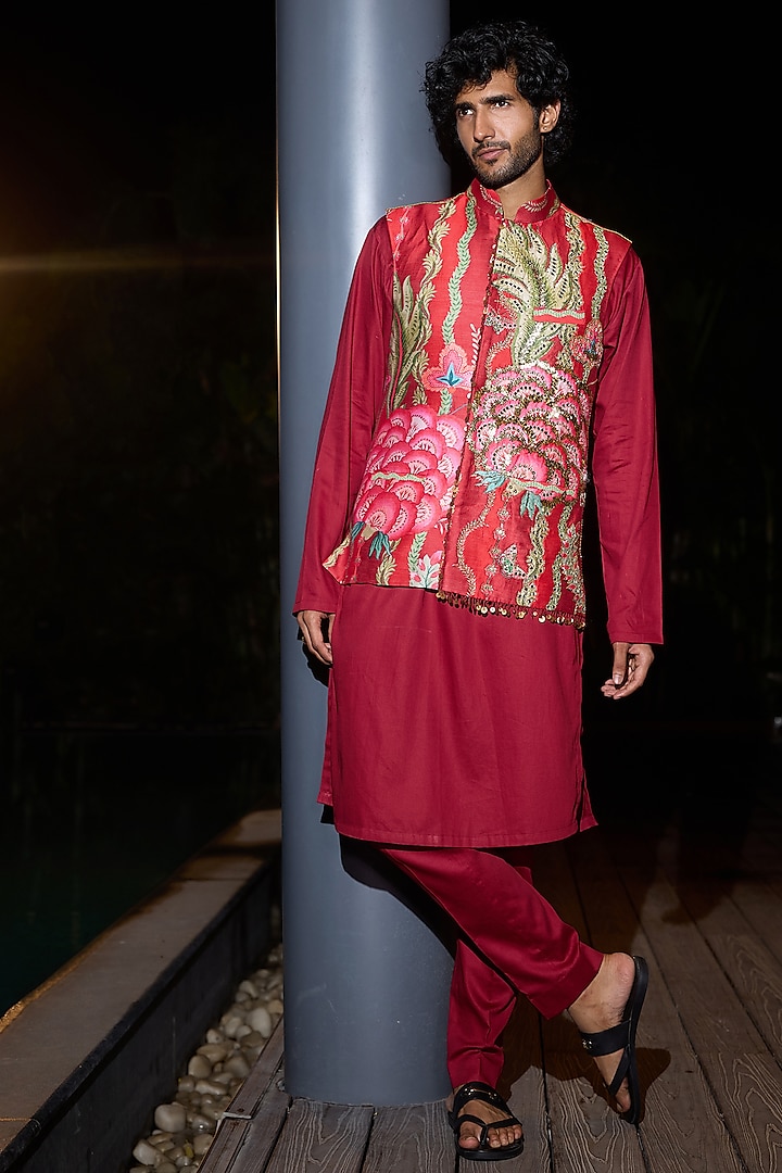 Red Glazed Cotton & Chanderi Hand Embroidered Bundi Jacket by Mahima Mahajan Men