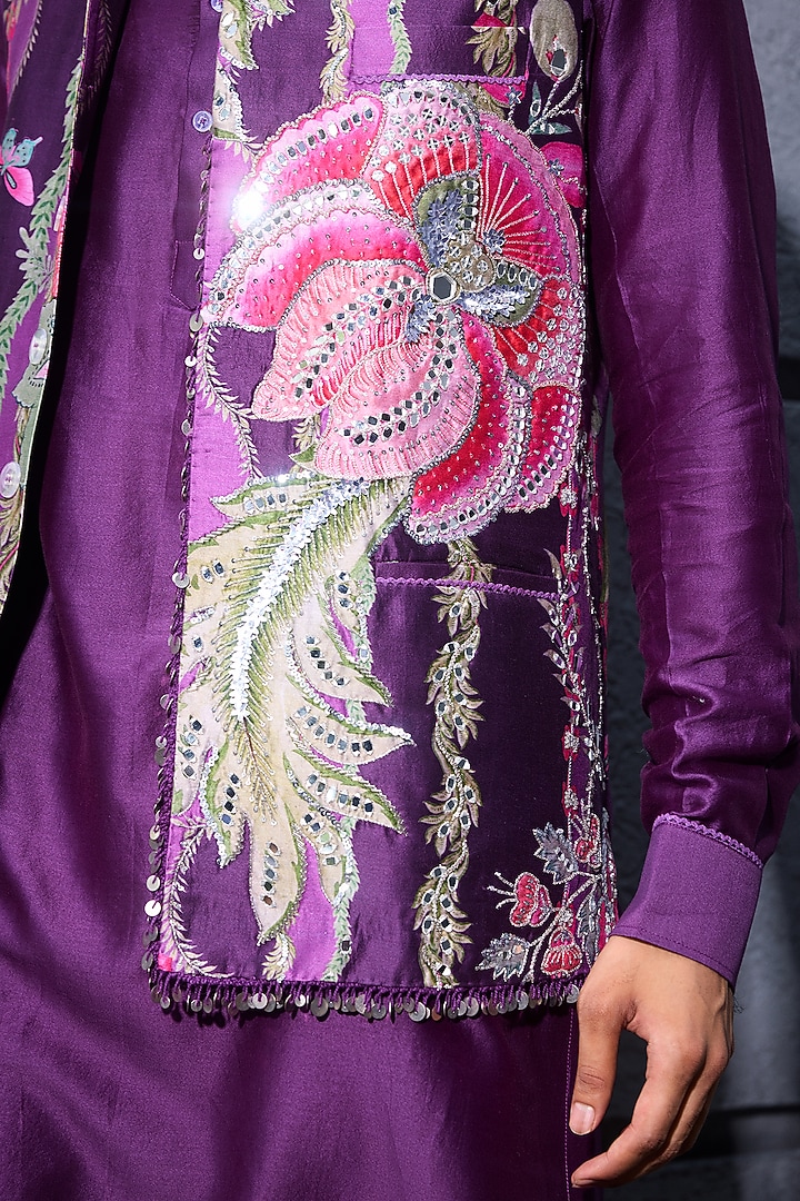 Grapevine Glazed Cotton & Chanderi Hand Embroidered Bundi Set by Mahima Mahajan Men at Pernia's Pop Up Shop