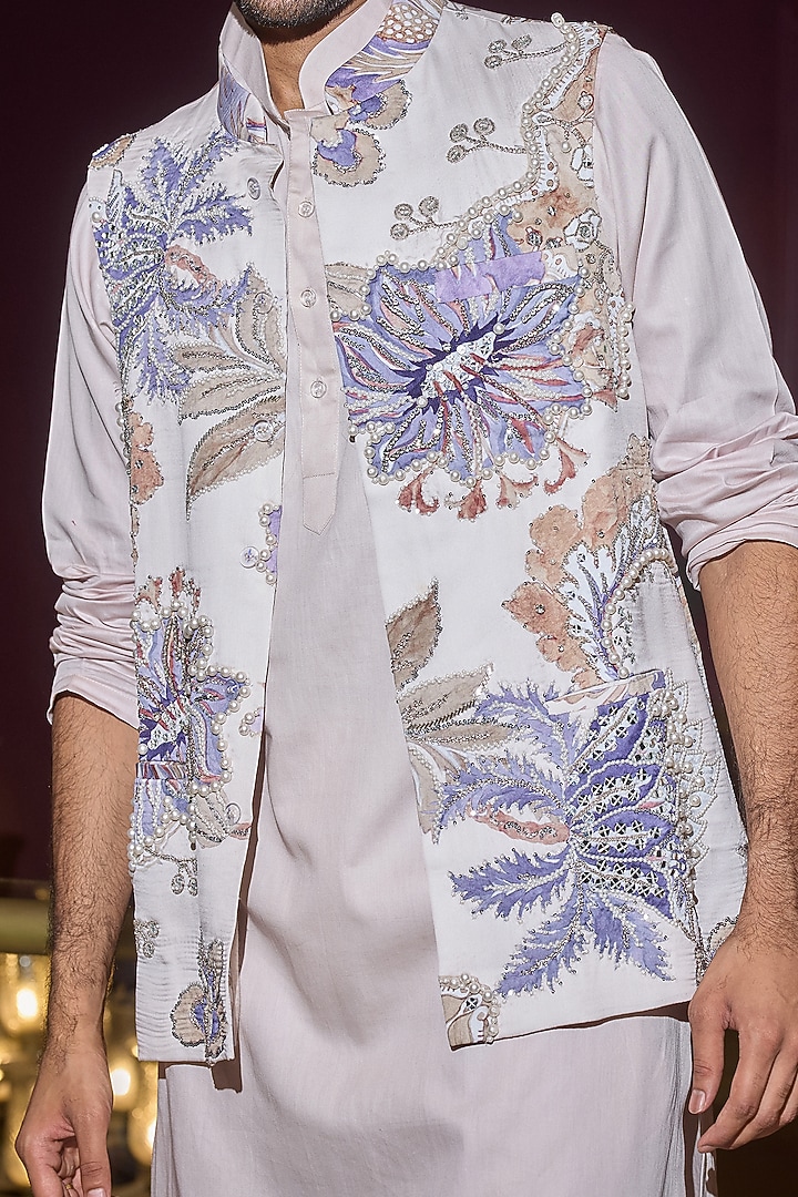 Ocean Blue Glazed Cotton & Chanderi Hand Embroidered Bundi Jacket by Mahima Mahajan Men at Pernia's Pop Up Shop
