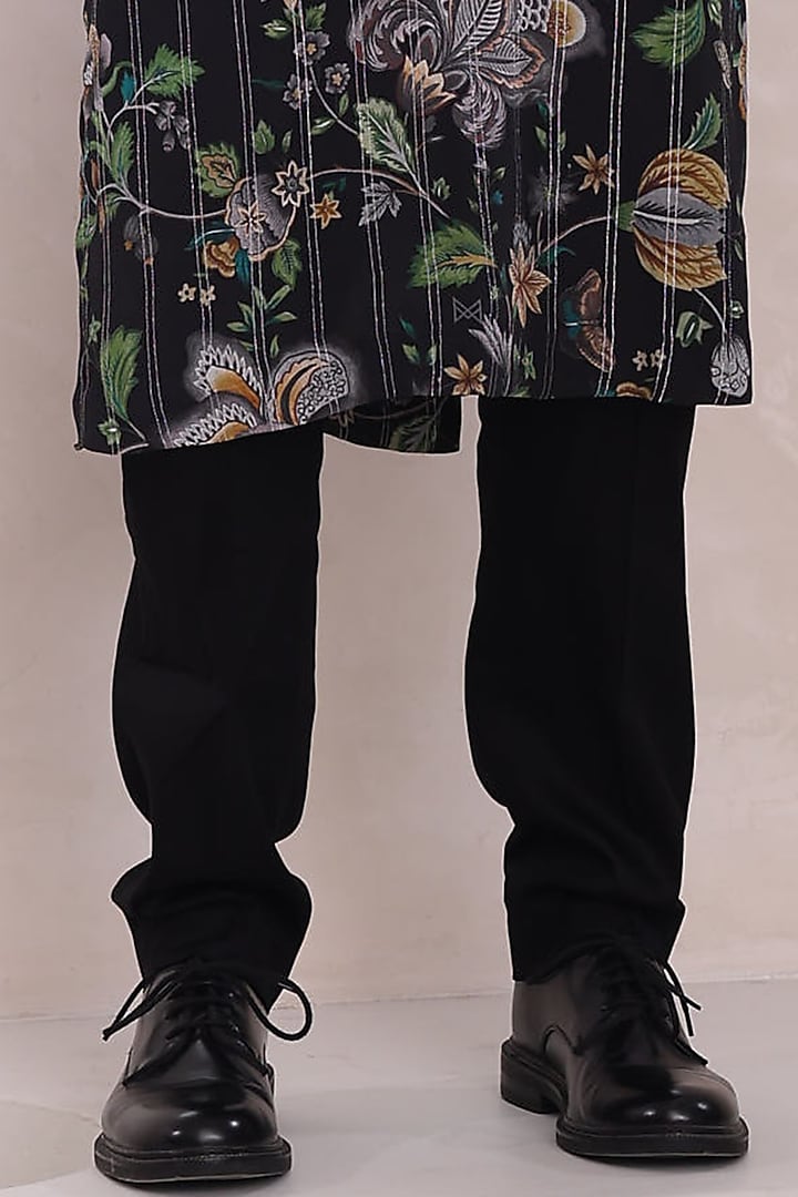 Black Moss Crepe & Glace Cotton Printed Kurta Set by Mahima Mahajan Men at Pernia's Pop Up Shop