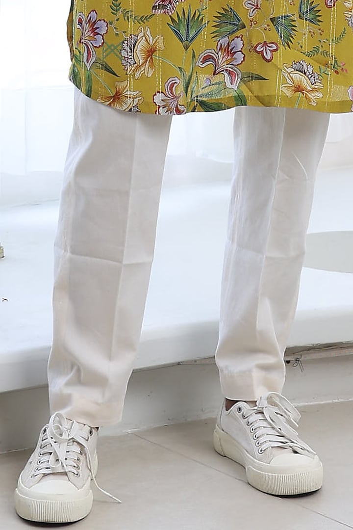 Yellow Moss Crepe & Glace Cotton Printed Kurta Set by Mahima Mahajan Men at Pernia's Pop Up Shop