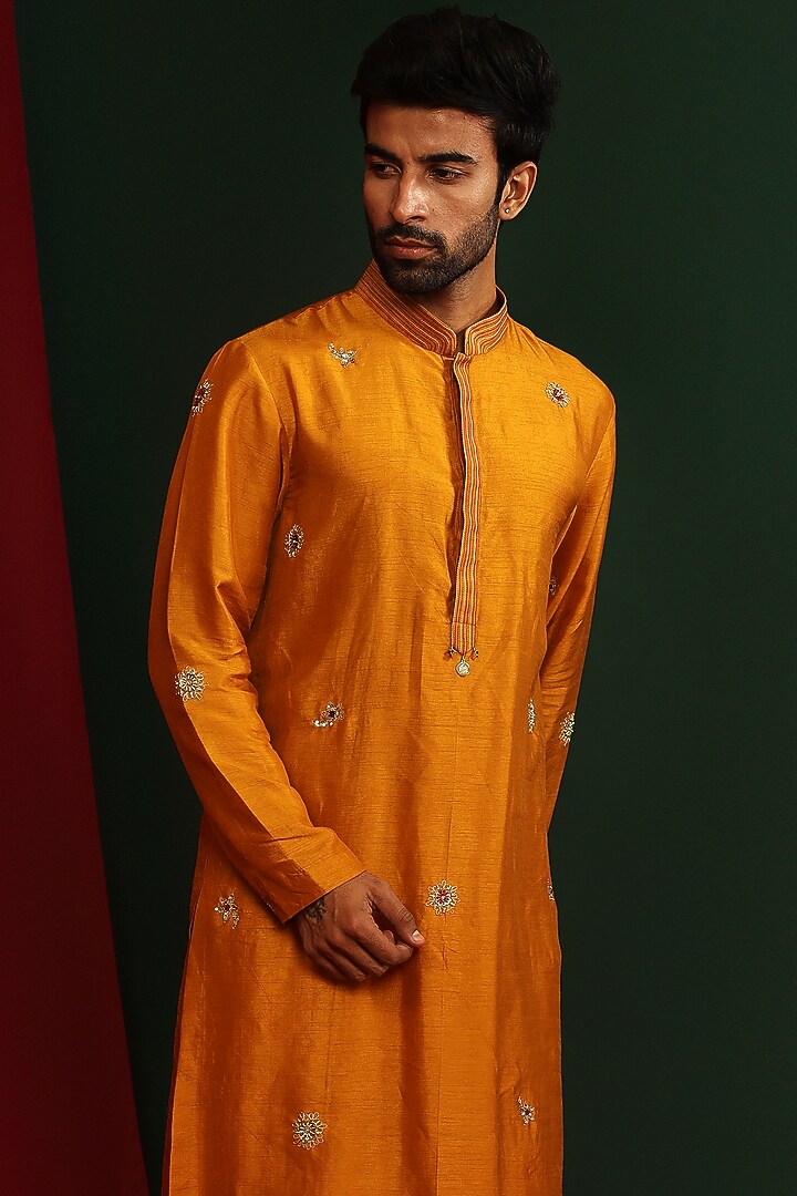 Marigold Raw Silk Embroidered Kurta Set by Mahima Mahajan Men at Pernia's Pop Up Shop